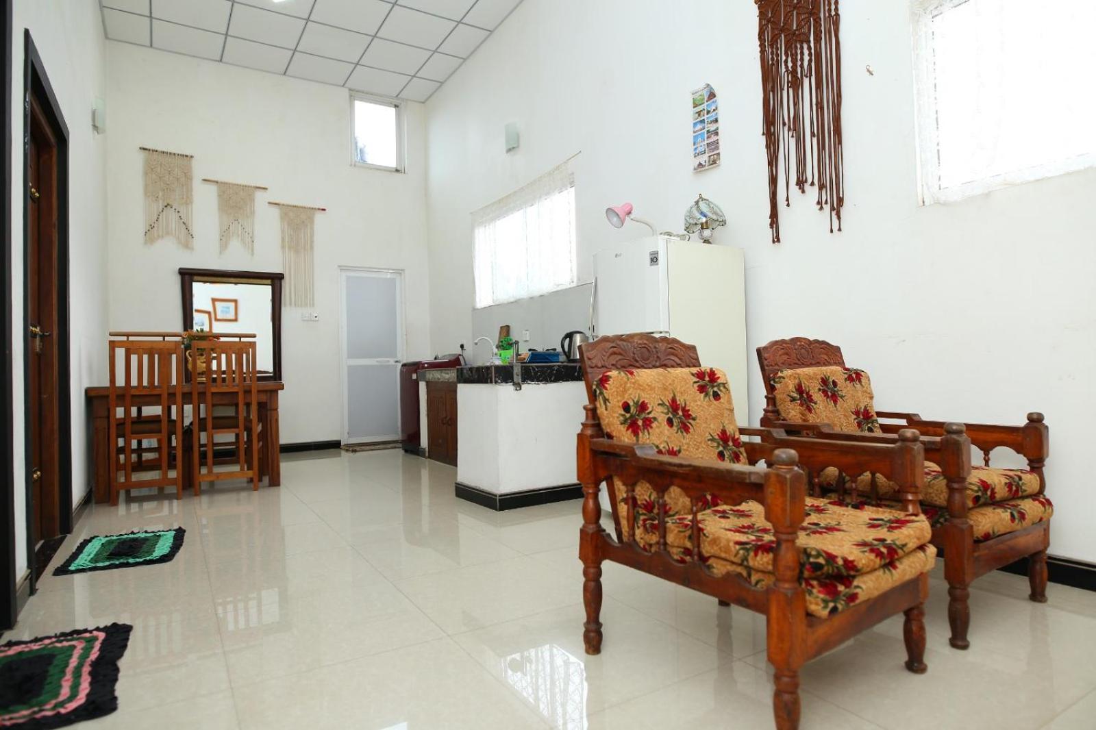Sujee'S Guest House With Two Bed Rooms Anurâdhapura Extérieur photo