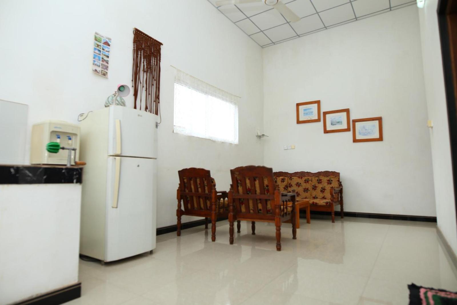 Sujee'S Guest House With Two Bed Rooms Anurâdhapura Extérieur photo