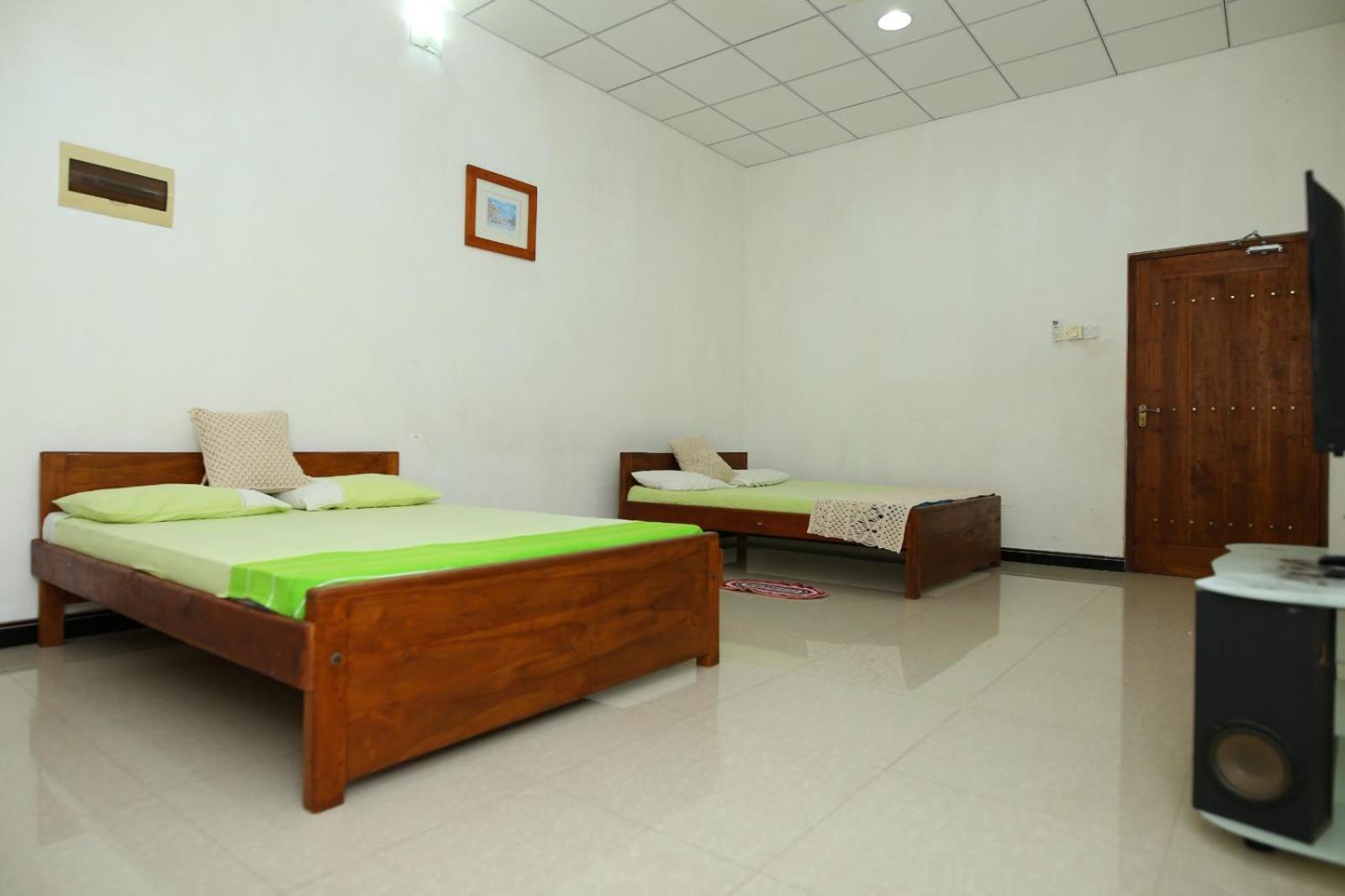 Sujee'S Guest House With Two Bed Rooms Anurâdhapura Extérieur photo