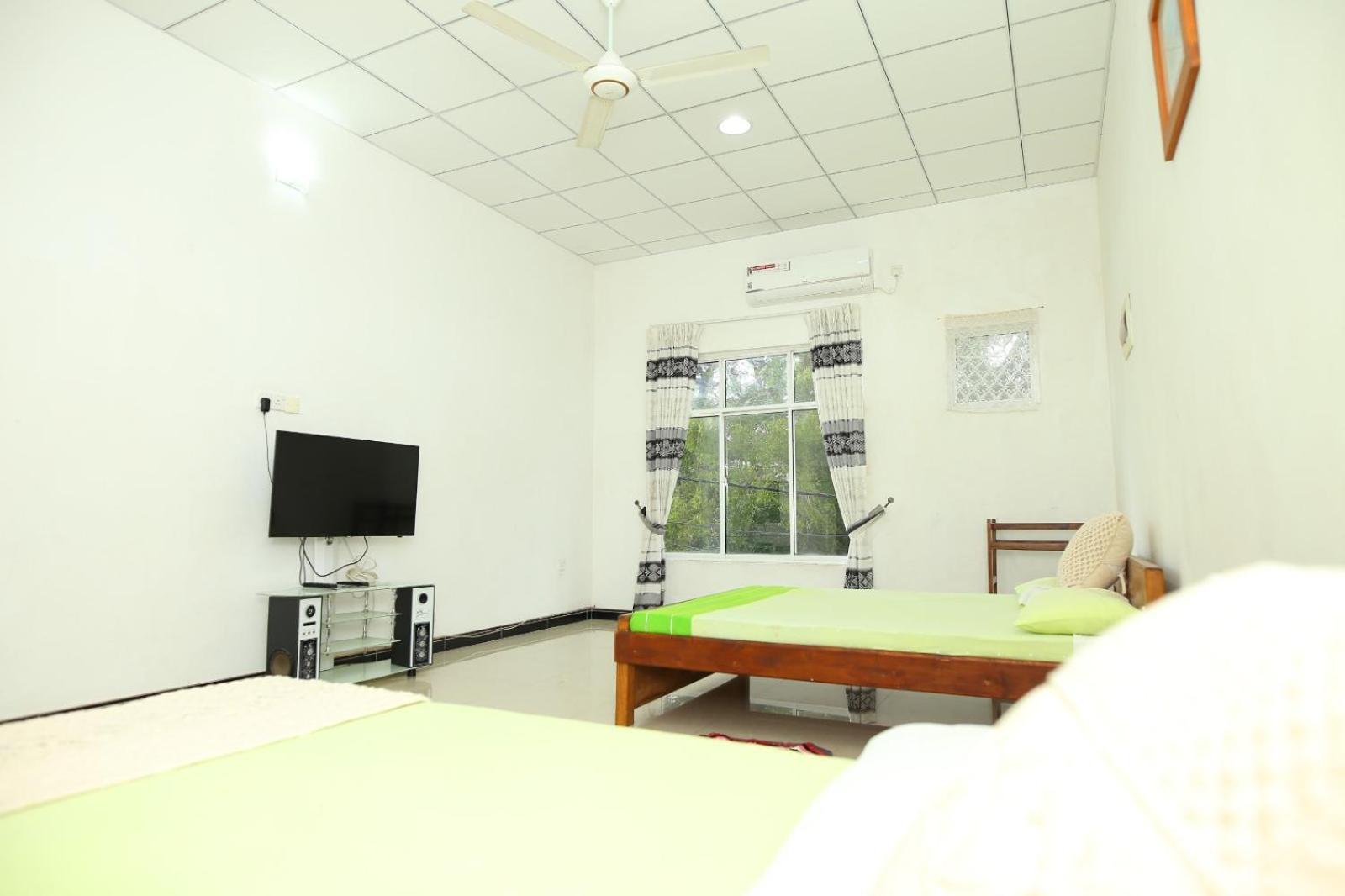 Sujee'S Guest House With Two Bed Rooms Anurâdhapura Extérieur photo